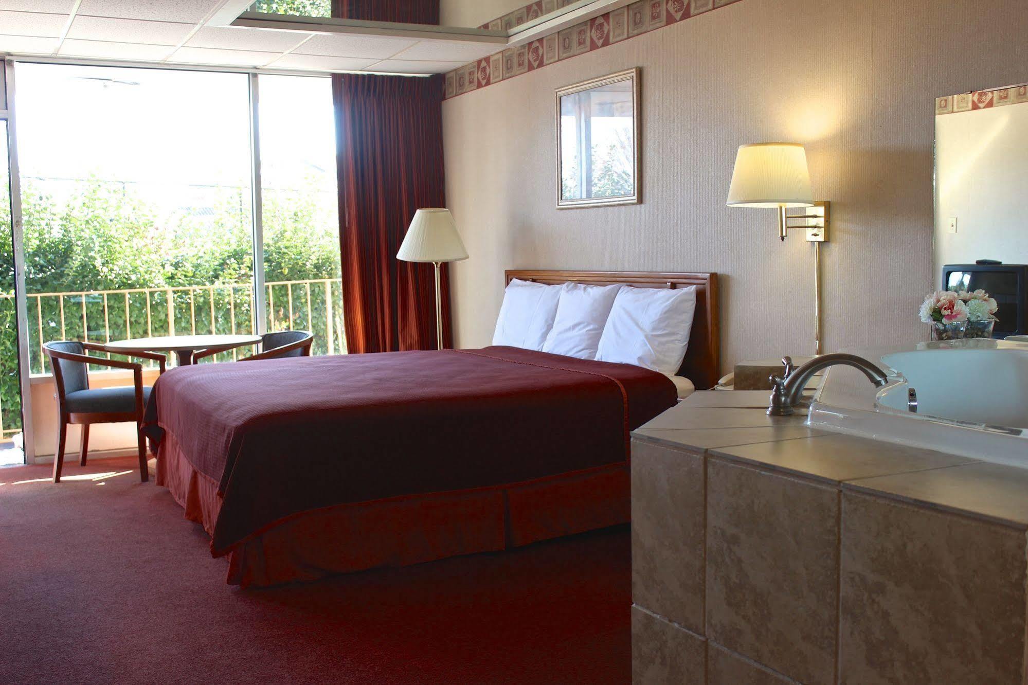 Regency Inn Richmond Dumbarton Exteriér fotografie